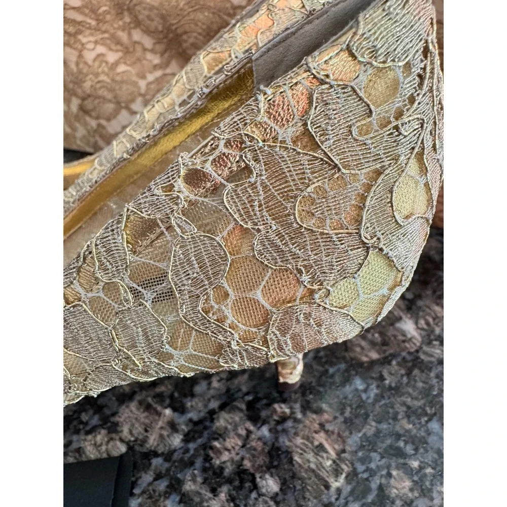 Dolce & Gabbana Bellucci Gold Lace Crystal Pumps CD0066 AE637 40.5/ 10.5 heels - Picture 9 of 16